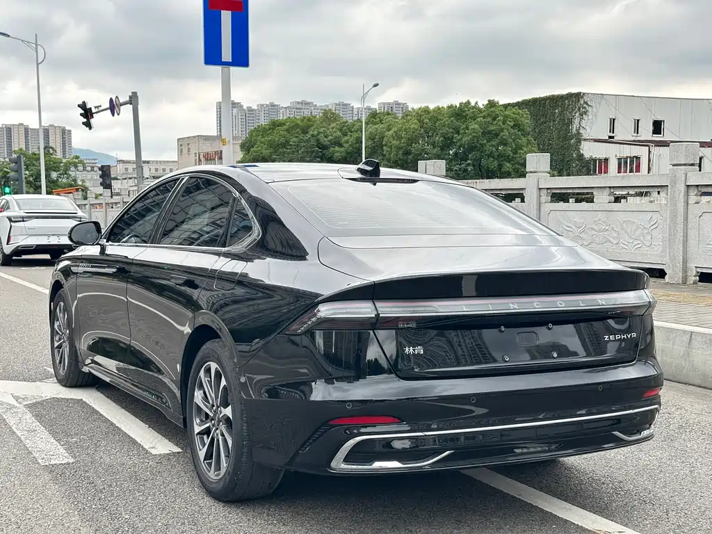 Lincoln Z 2.0 T Premium Style