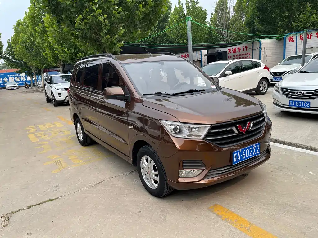 Wuling Hongguang 1.5 L S Comfort LAR