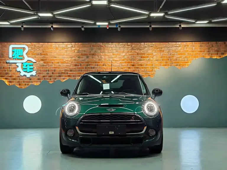 MINI 2.0 T COOPER S Pioneer