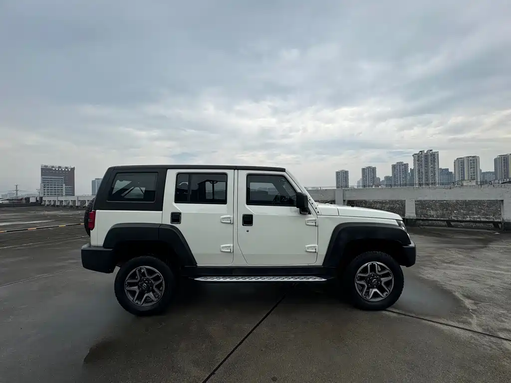 BAIC BJ40 40 L 2.3 T Auto 4 WD Premium