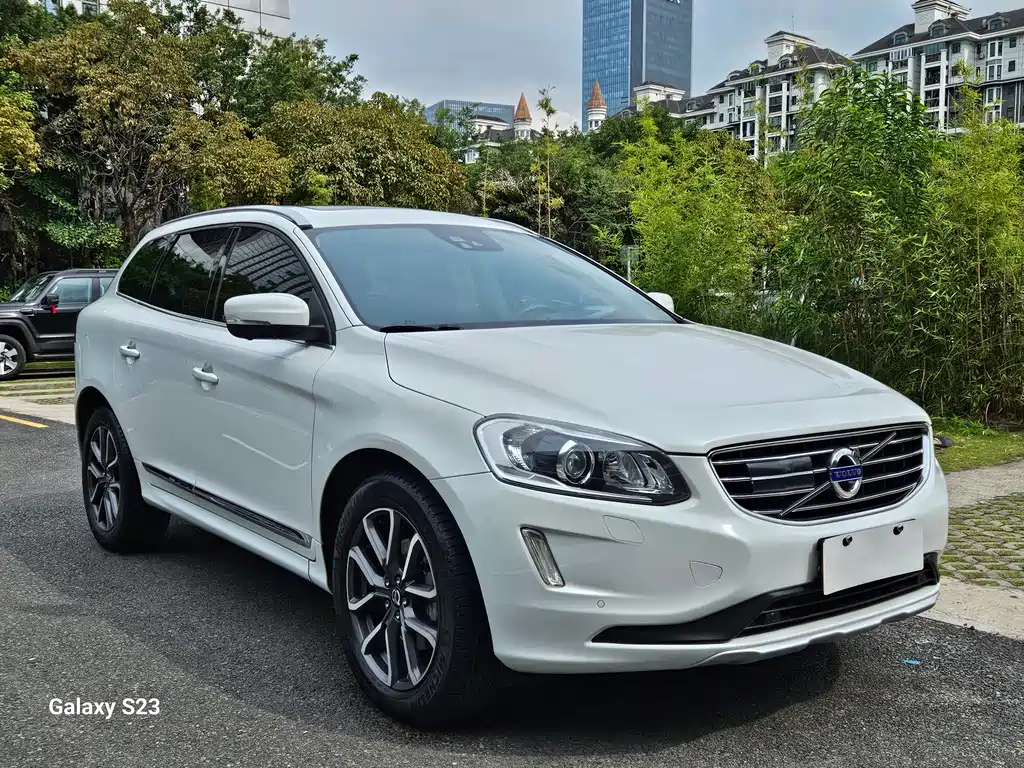 Volvo XC60 T5 AWD Smart Vision Upgraded