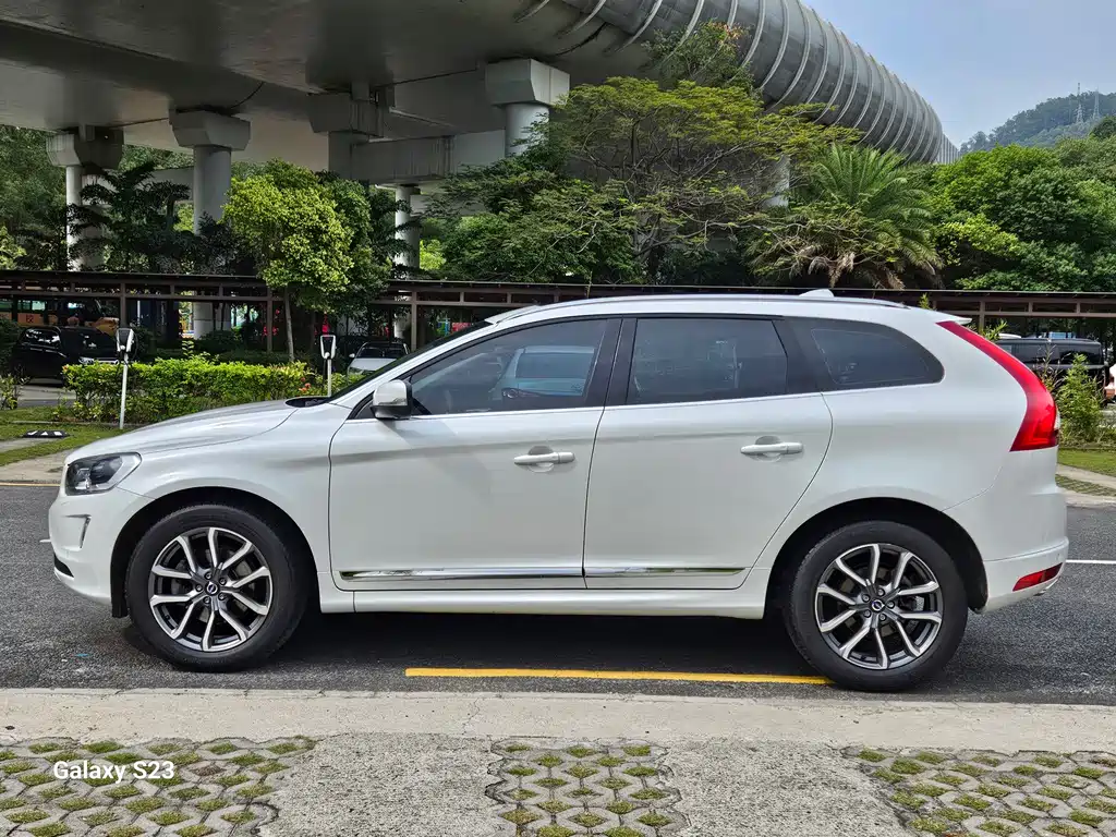 Volvo XC60 T5 AWD Smart Vision Upgraded