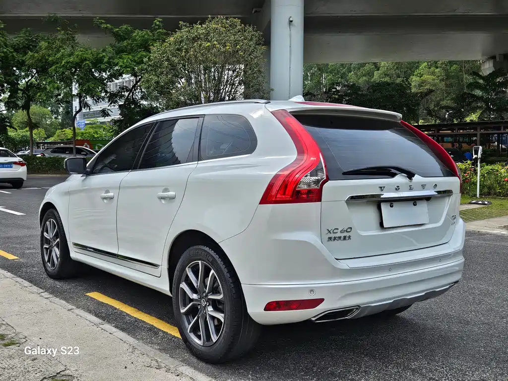 Volvo XC60 T5 AWD Smart Vision Upgraded