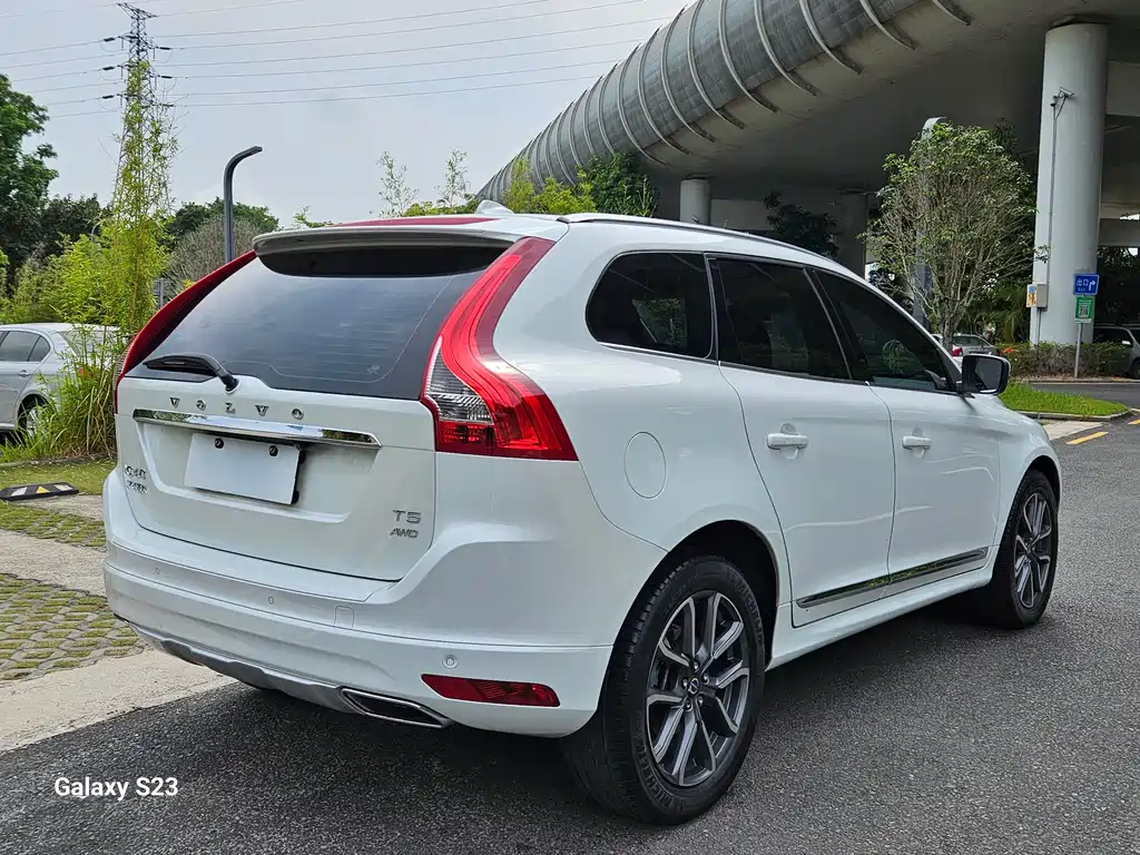 Volvo XC60 T5 AWD Smart Vision Upgraded