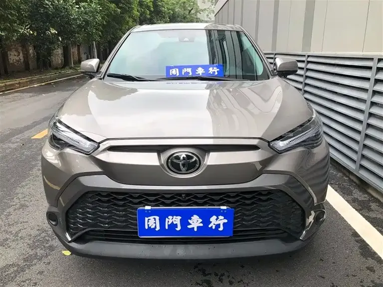 Toyota Frontlander 2.0 L CVT Luxury