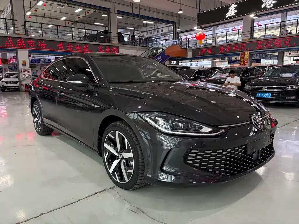 Lamando Lamando L 280 TSI DSG Spicy Cool