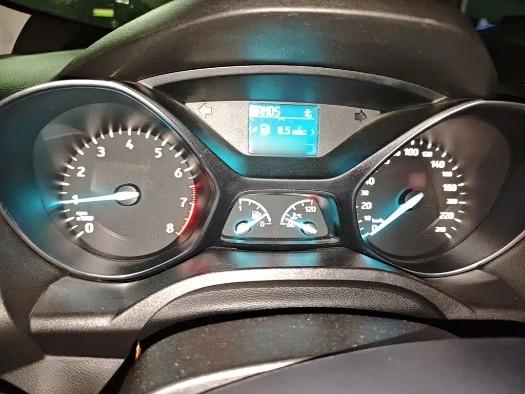 Kuga EcoBoost 180 2 WD Platinum Wing