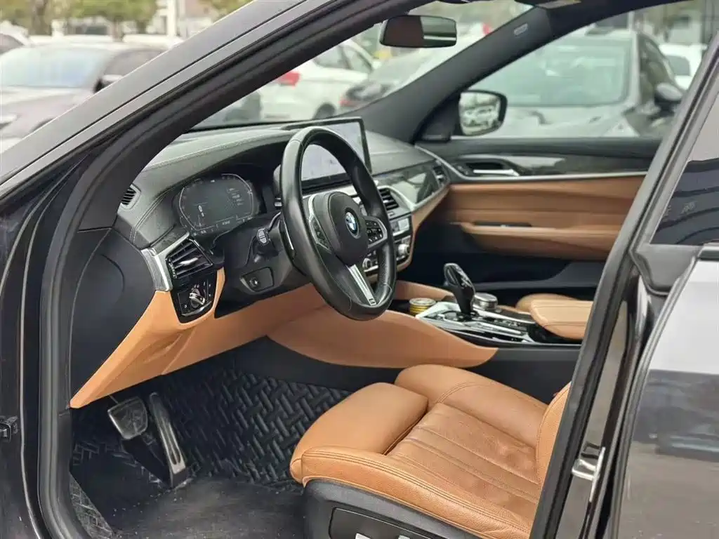 BMW 6 Series GT 630 i M Sport Package