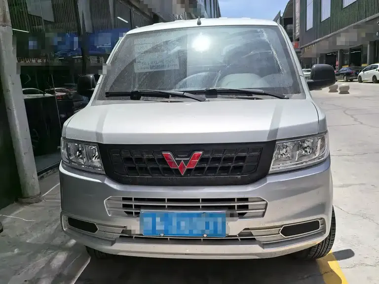 Wuling Rongguang New Truck 五菱荣光新卡 2019款 1.8 L双排LJ479 QE2
