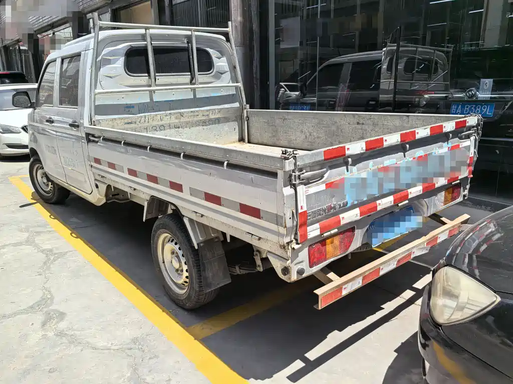 Wuling Rongguang New Truck 五菱荣光新卡 2019款 1.8 L双排LJ479 QE2