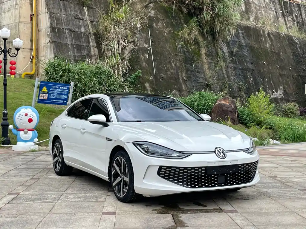 Lamando Lamando L 280 TSI DSG Spicy Cool