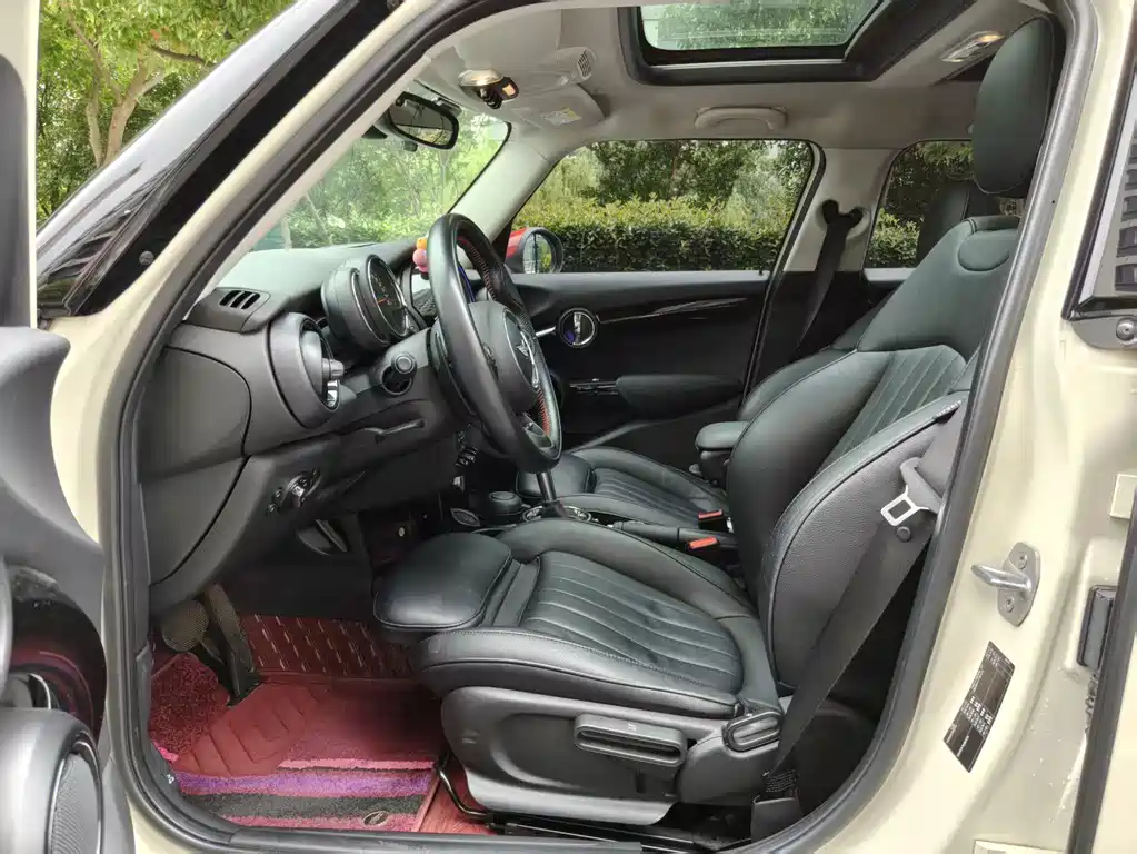 MINI 2.0 T COOPER S 5-door