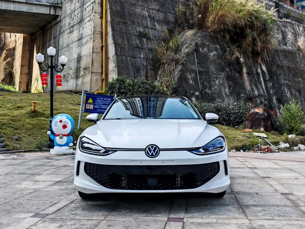 Lamando Lamando L 280 TSI DSG Spicy Cool