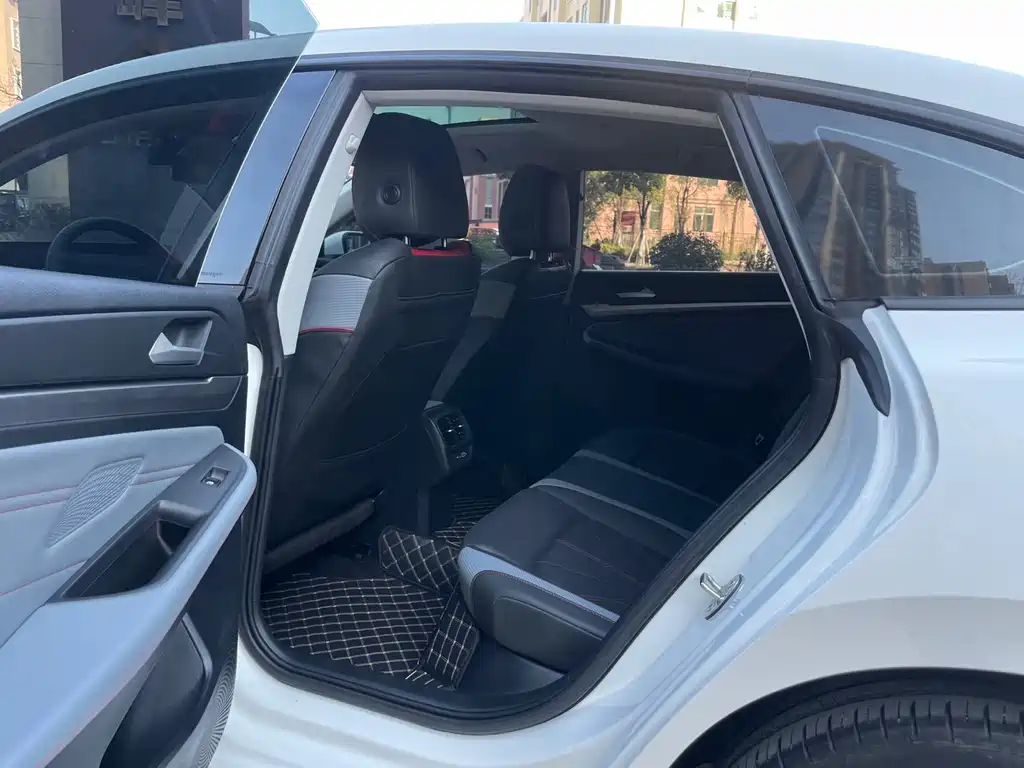 Lamando Lamando L 280 TSI DSG Spicy Cool
