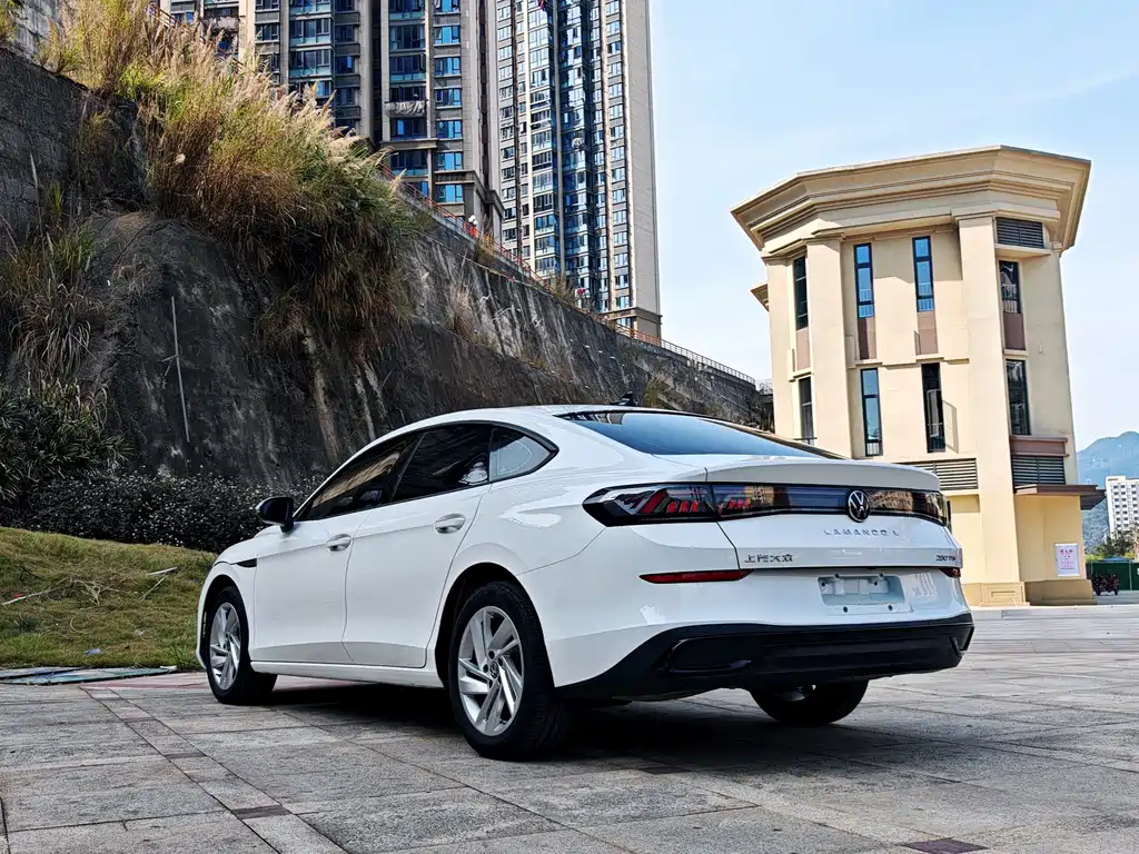 Lamando Lamando L 280 TSI DSG Spicy Cool
