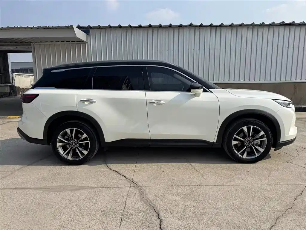 Infiniti QX60 英菲尼迪QX60 2022款 2.0 T 四驱卓越版