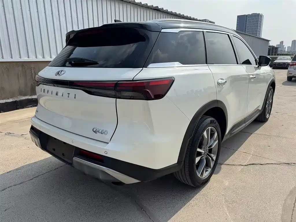Infiniti QX60 英菲尼迪QX60 2022款 2.0 T 四驱卓越版