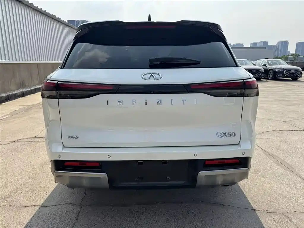 Infiniti QX60 英菲尼迪QX60 2022款 2.0 T 四驱卓越版