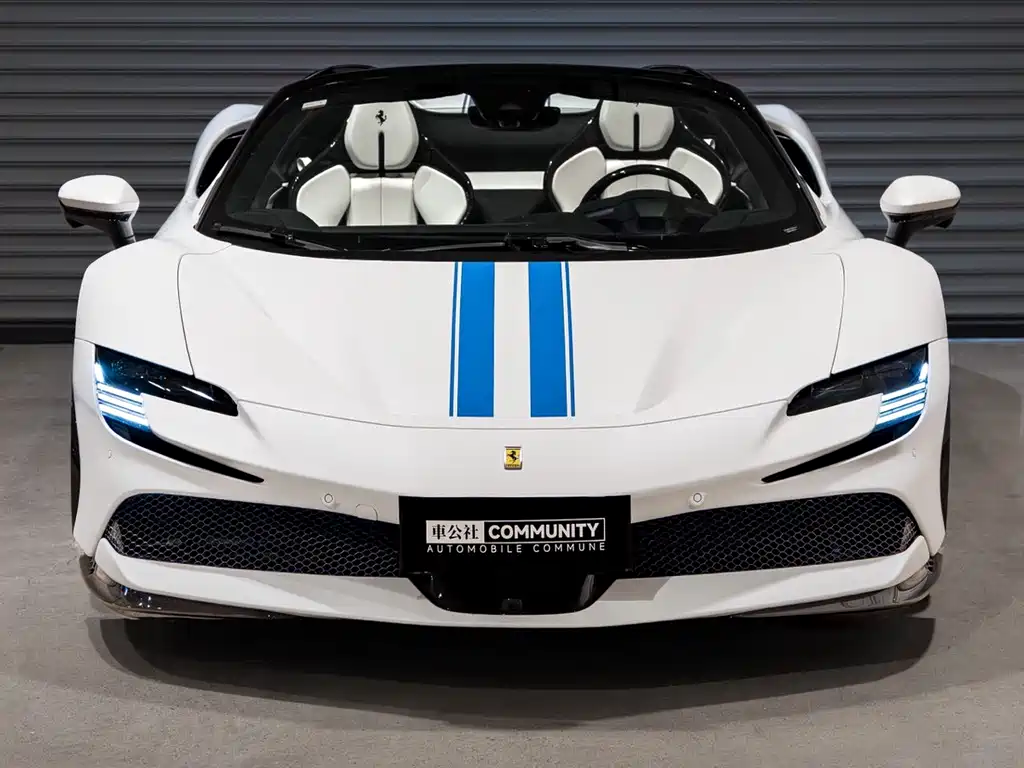SF90 3.9 T V8 Spider