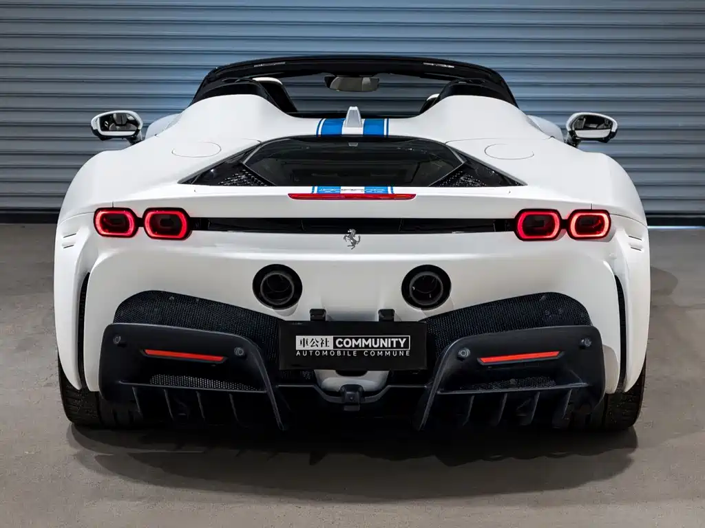 SF90 3.9 T V8 Spider