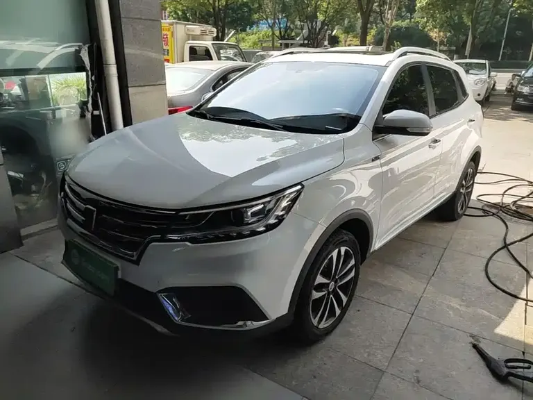 Roewe RX3 荣威RX3 2020款 1.6 L 手动4 G互联超爽精英版