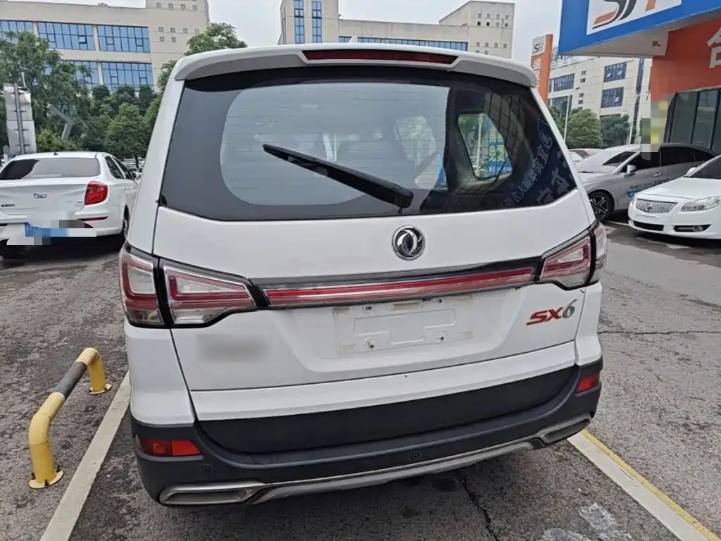 Fengxing SX6 1.6 L Manual Premium