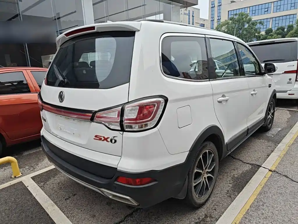 Fengxing SX6 1.6 L Manual Premium