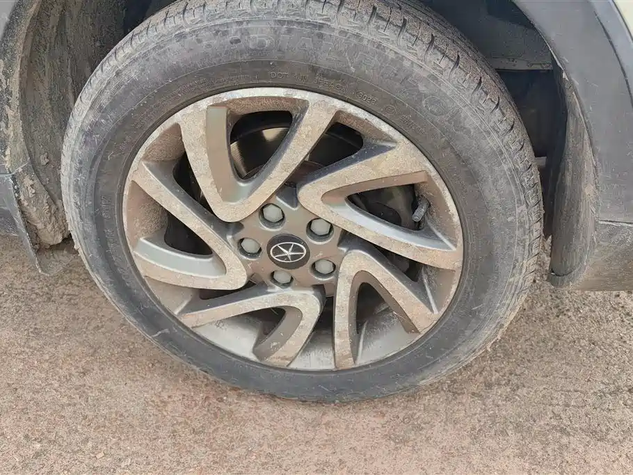 Refine S3 1.5 L Manual Luxury Intelligent Premium