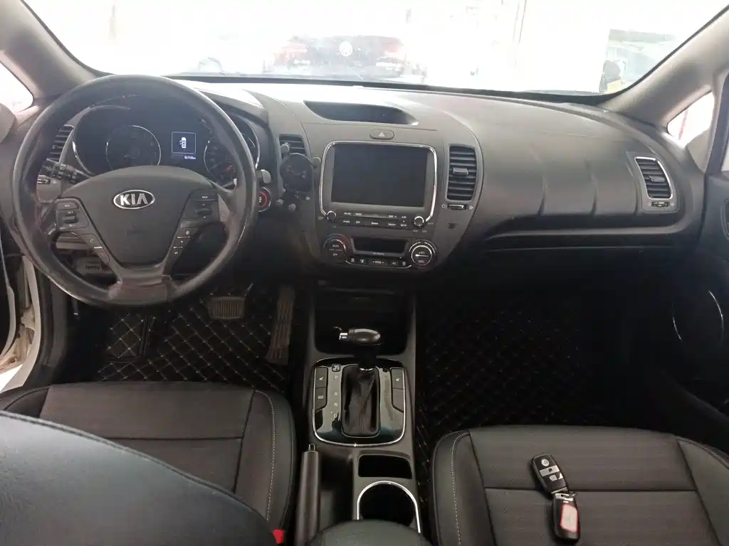 Kia K3 1.6 L Auto 15 Anniversary Special Edition GLS
