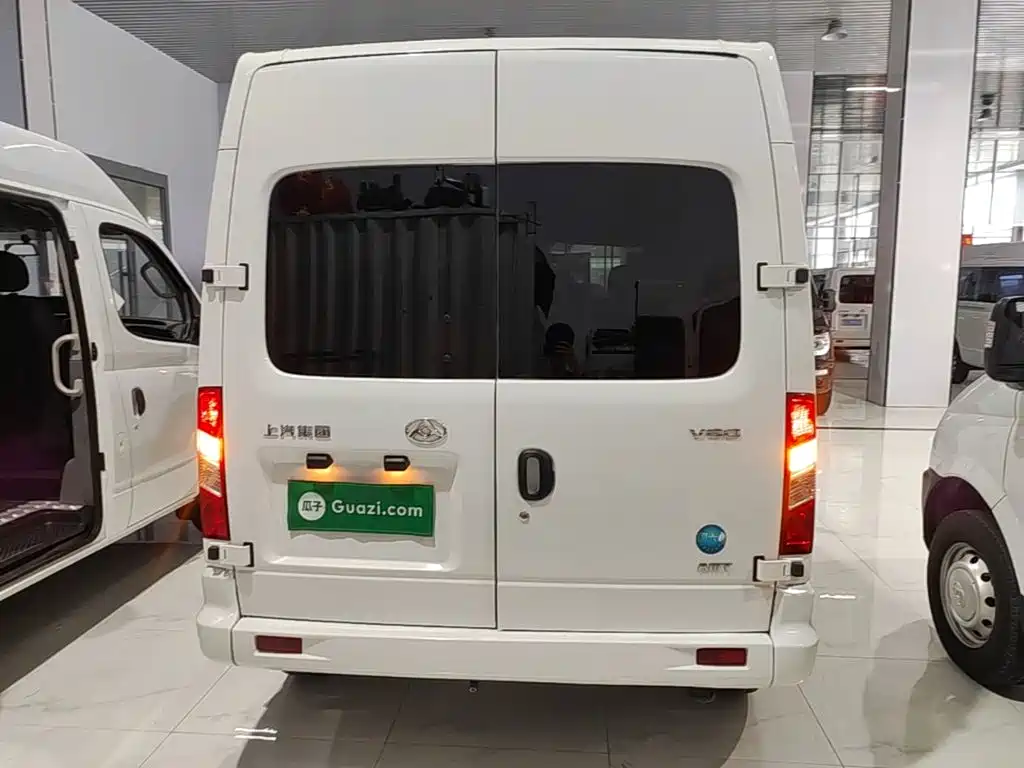 Xintu V80 新途V80 2023款 2.0 T AMT经典傲运通短轴中顶5/6座