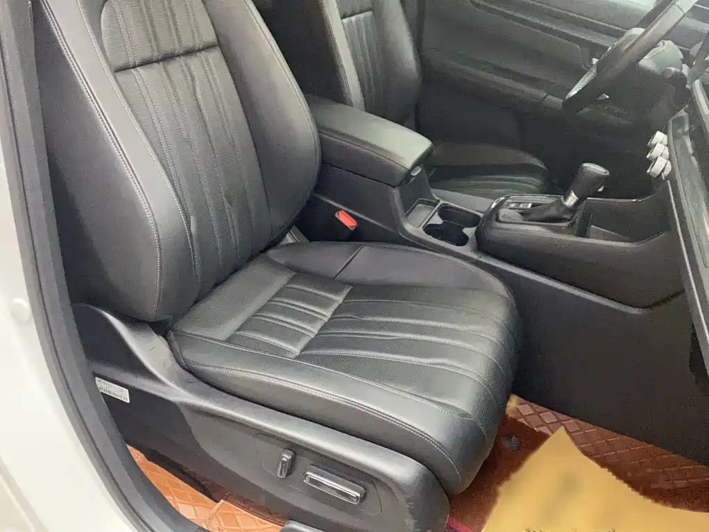 Breeze 240 TURBO 2 WD Luxury 5-seat