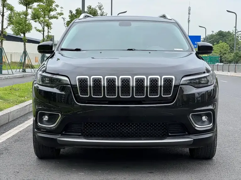 Jeep Cherokee 2.0 T 2 WD Smart Enjoyment CN-V