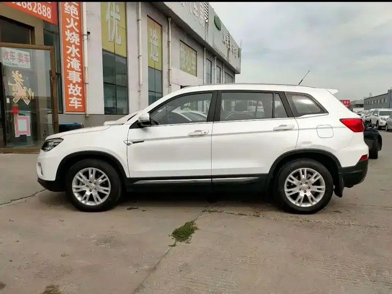 Changan CS75 1.8 T Auto 4 WD Distinguished CN-IV