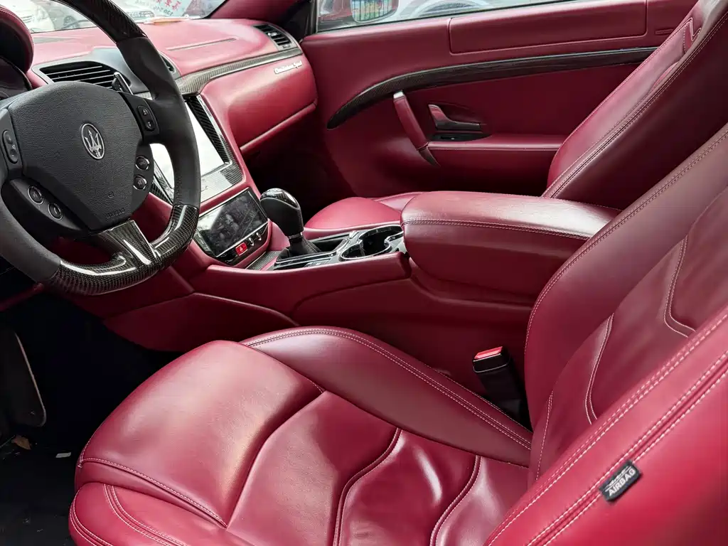 GranTurismo 4.2 L Standard