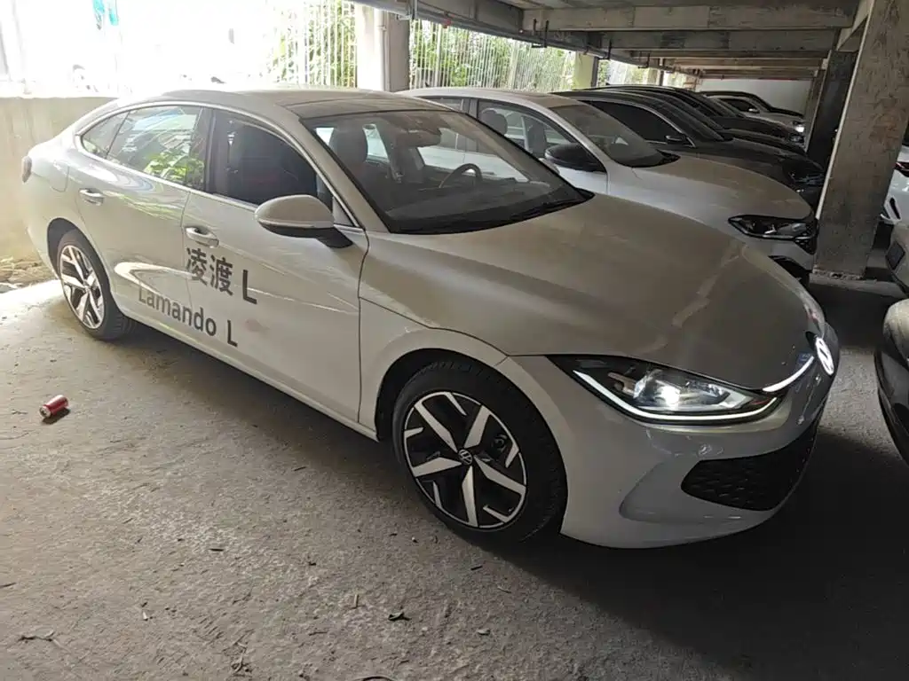 Lamando Lamando L 280 TSI DSG Spicy Cool