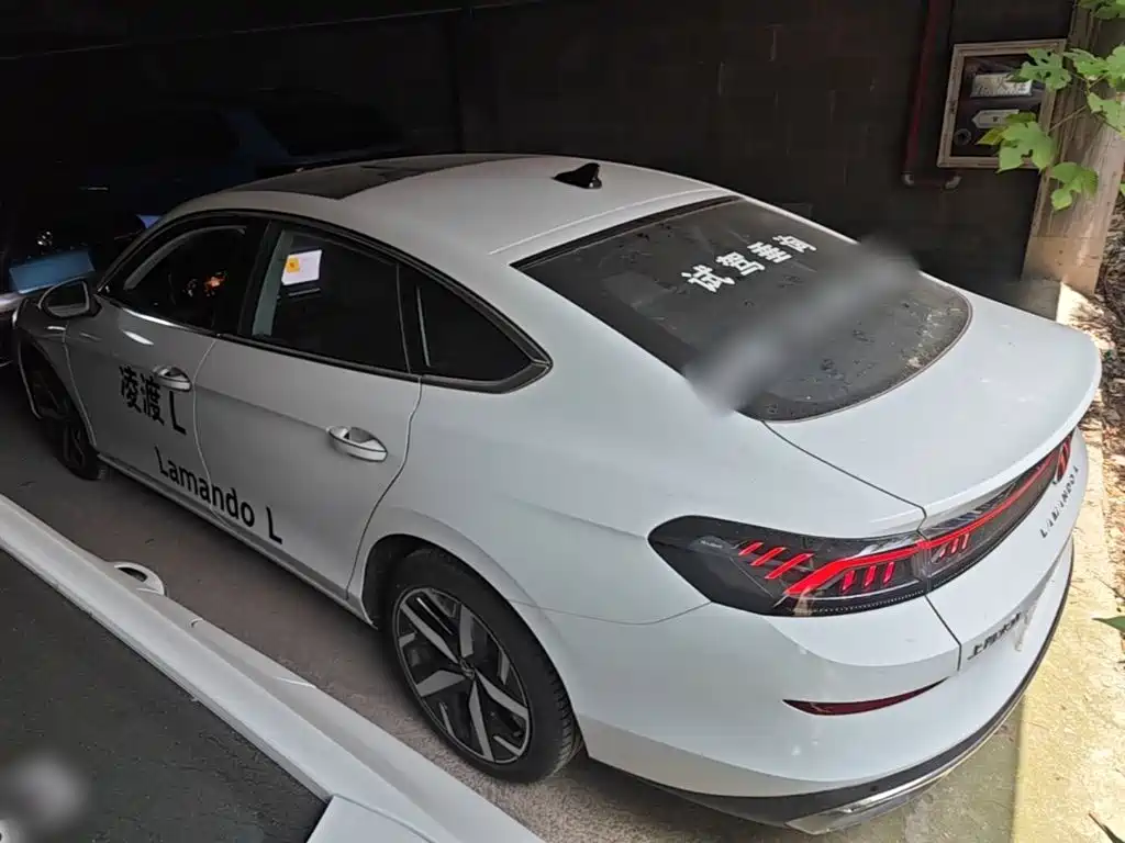 Lamando Lamando L 280 TSI DSG Spicy Cool