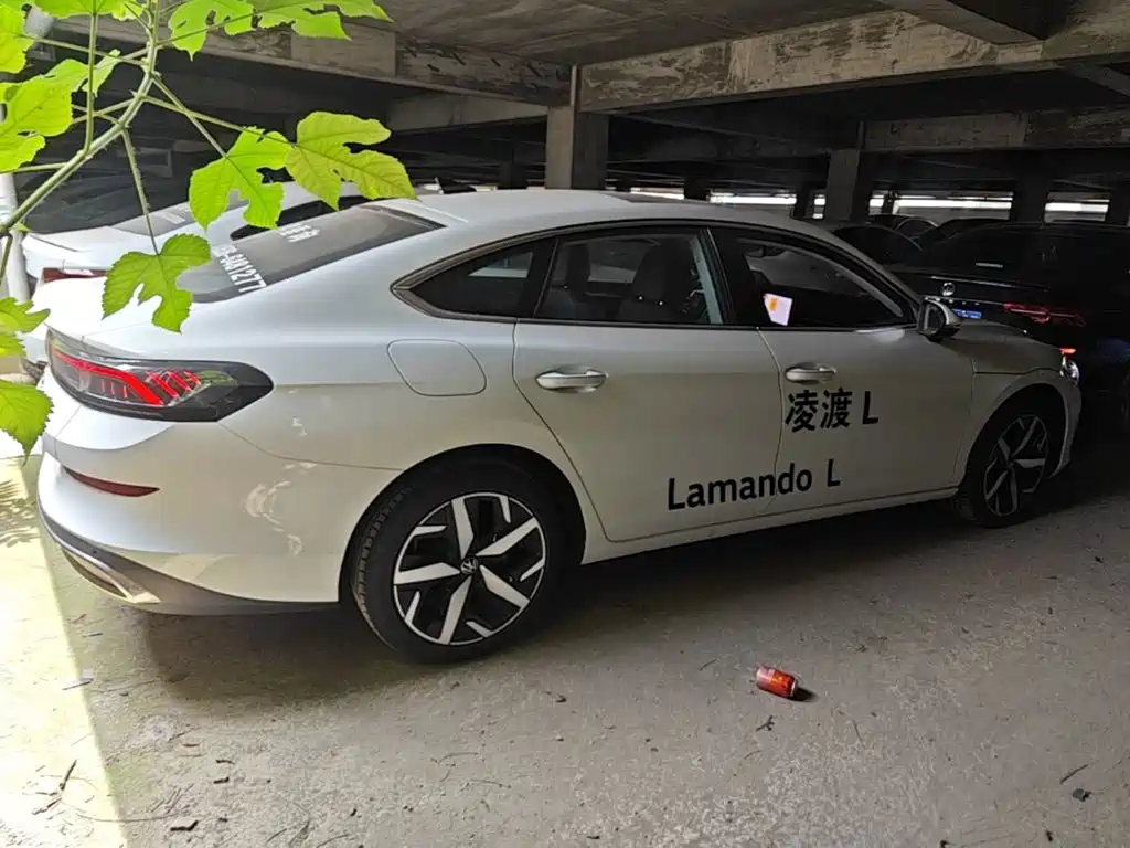 Lamando Lamando L 280 TSI DSG Spicy Cool