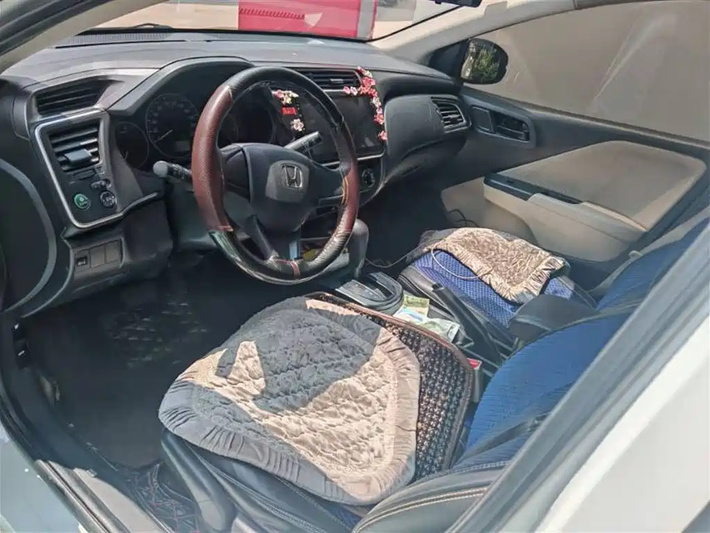 City 1.5 L CVT Dynamic