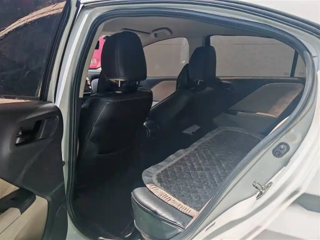 City 1.5 L CVT Dynamic