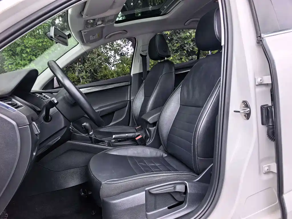 Octavia TSI280 DSG Smart Travel