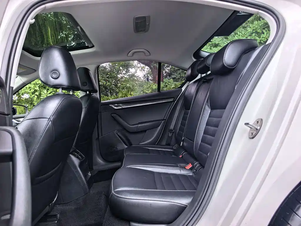 Octavia TSI280 DSG Smart Travel