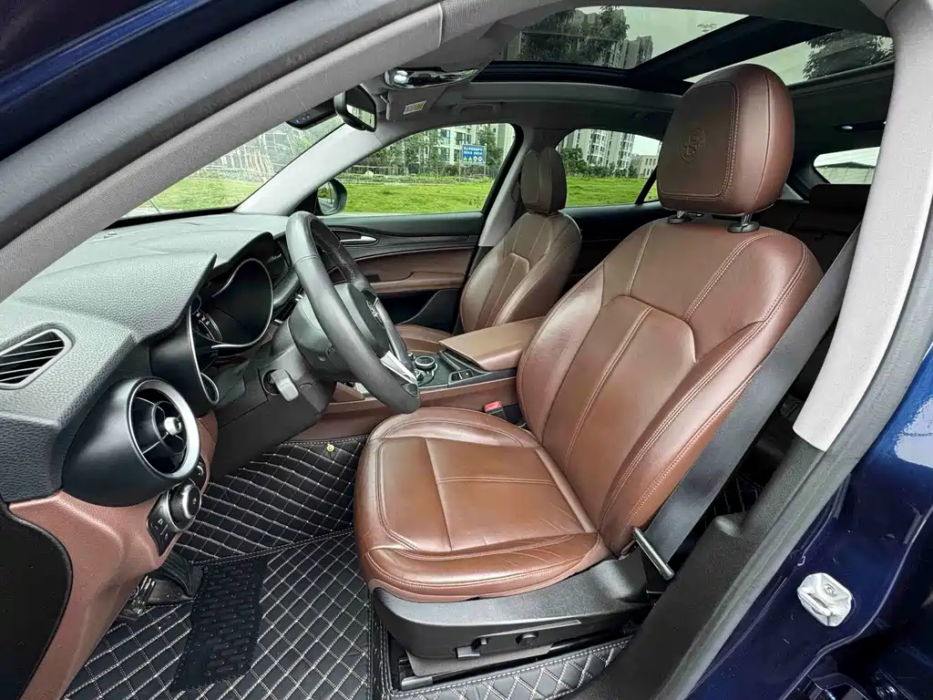 Stelvio 2.0 T 200 HP Elite