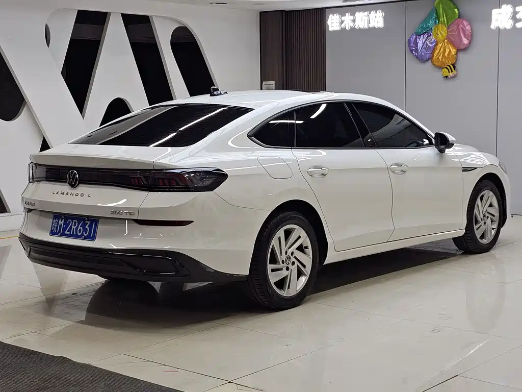Lamando Lamando L 280 TSI DSG Dazzle Hot