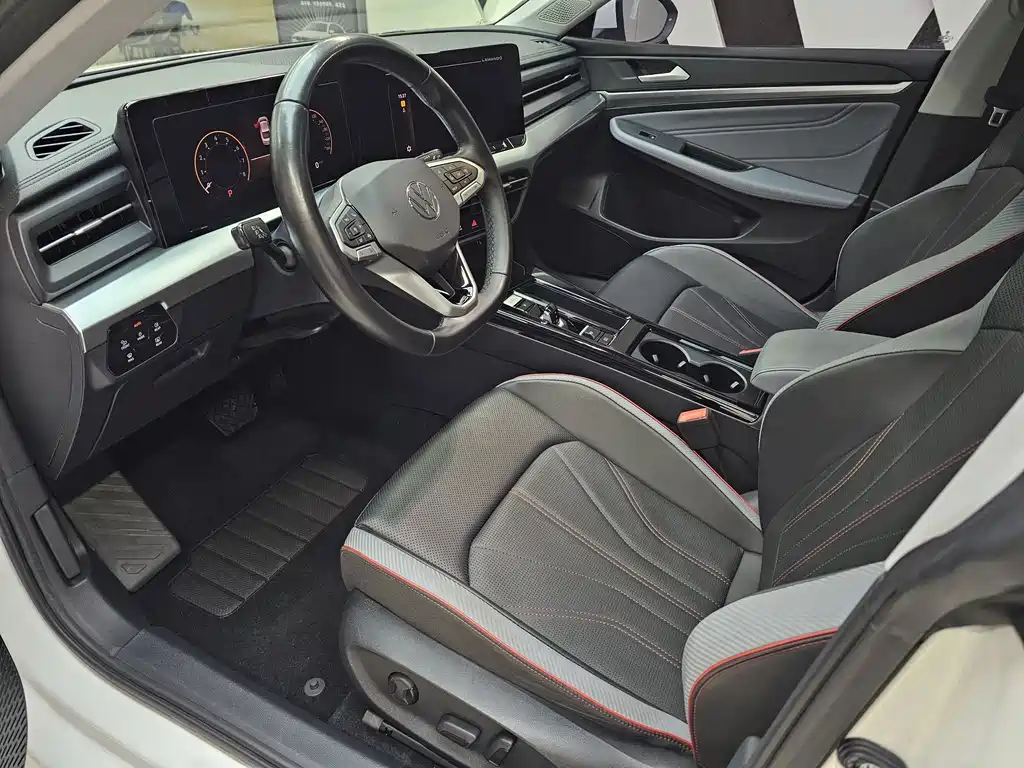 Lamando Lamando L 280 TSI DSG Dazzle Hot