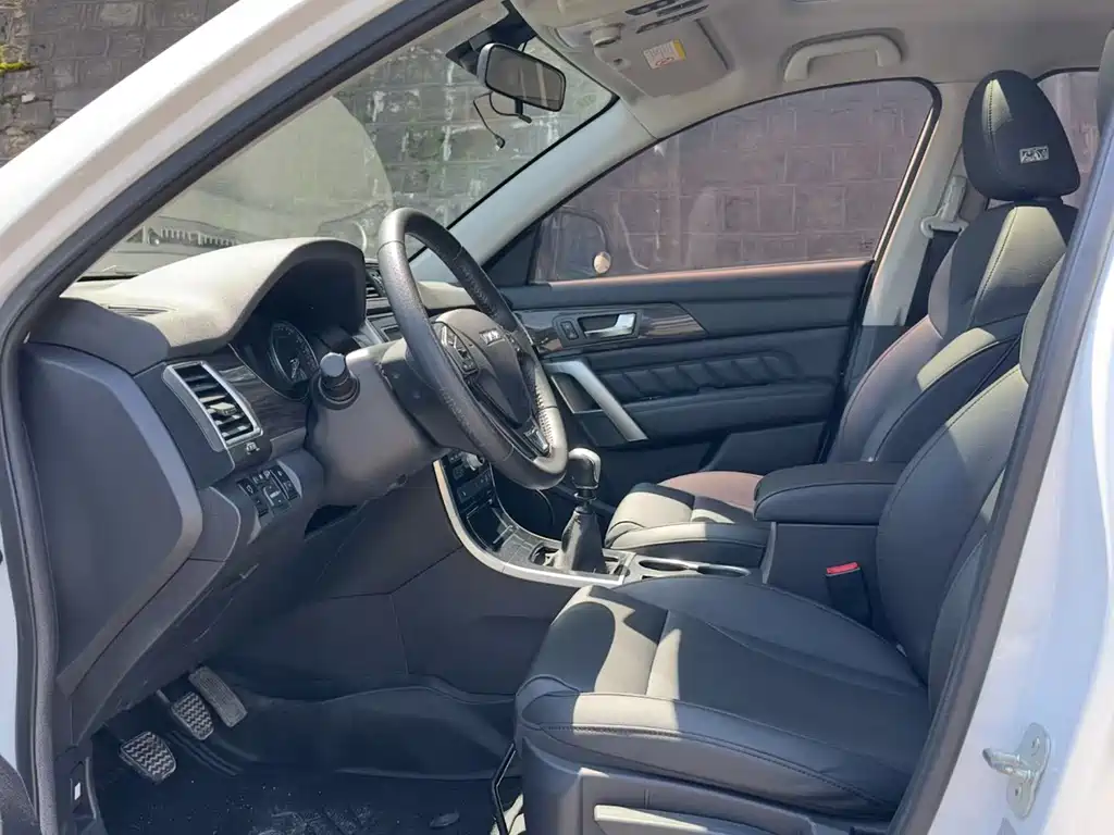 Haval H2 哈弗H2 2016款 红标 1.5 T 手动四驱豪华型