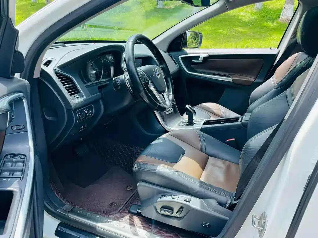 Volvo XC60 (Import) 沃尔沃XC60进口 2015款 T5 智雅版