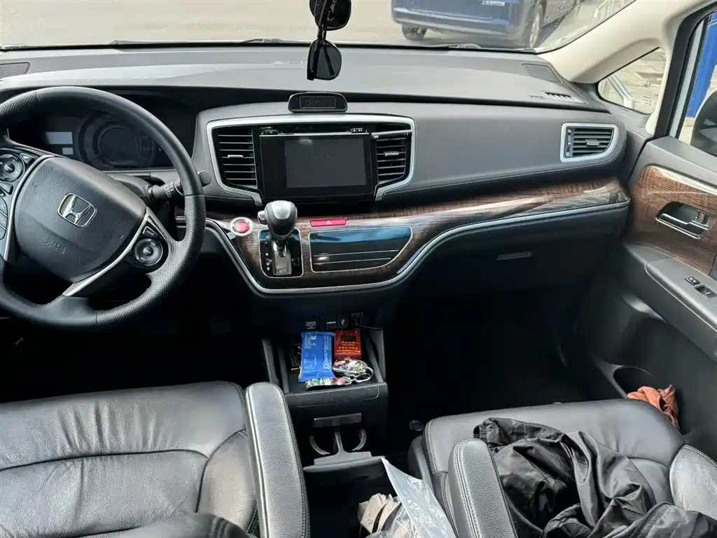 Odyssey Facelift 2.4 L Smart Enjoyment