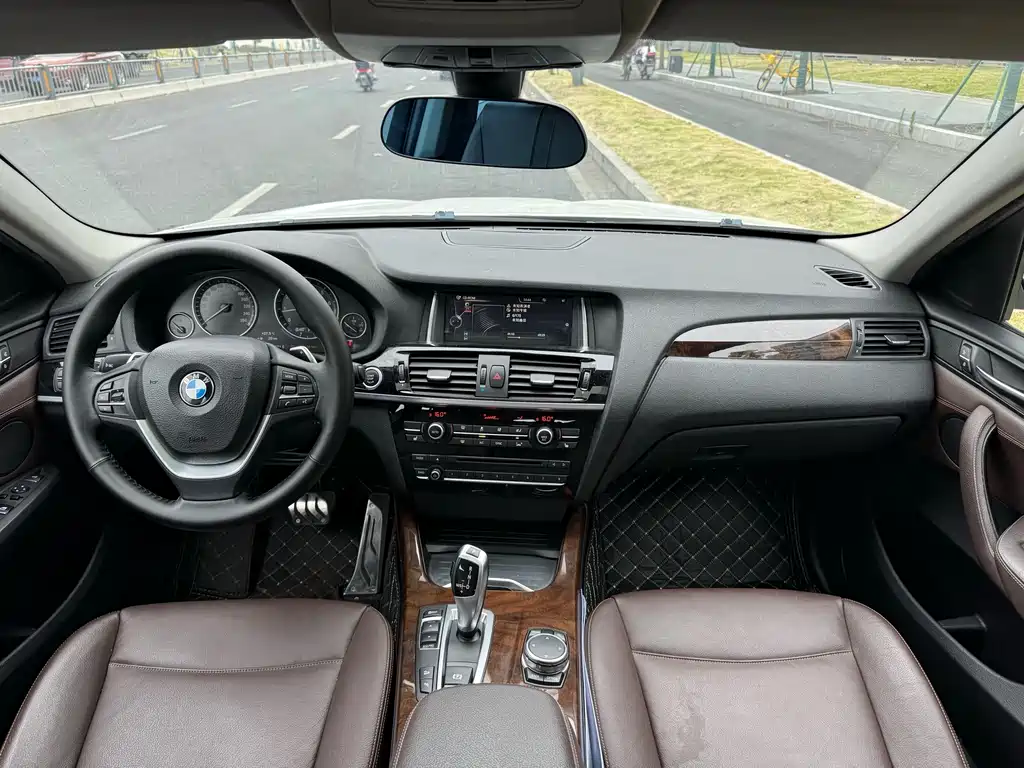 BMW X4 xDrive20 i X Design Package