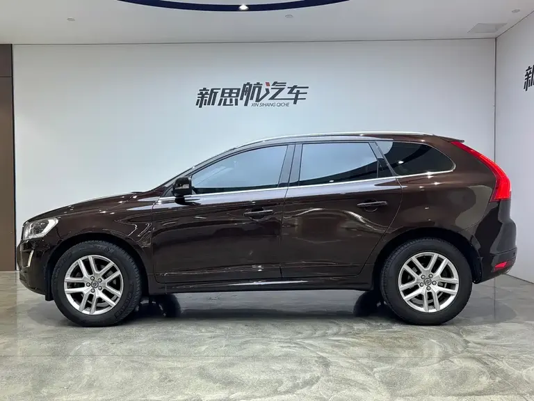 Volvo XC60 T5 AWD Smart Progress