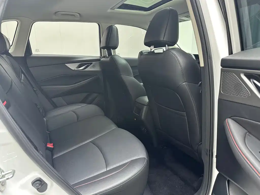 Changan CS35 PLUS Blue Whale NE 1.4 T DCT Luxury